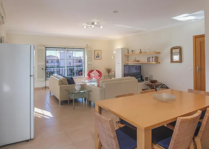 Casas-st 215, 3 Bedrooms,wi Fi, Air Con,shared Pool * Praia Da Luz