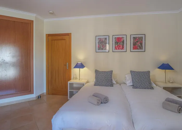 Апартаменты Casas-st 215, 3 Bedrooms,wi Fi, Air Con,shared Pool *